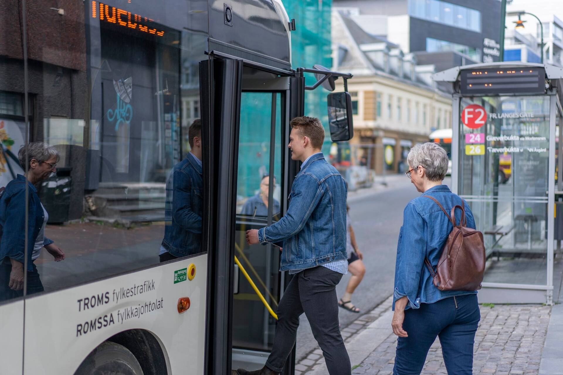 Conociendo 🌎 Medios de transporte en Tromsø - Buses y taxis - Precios y ...